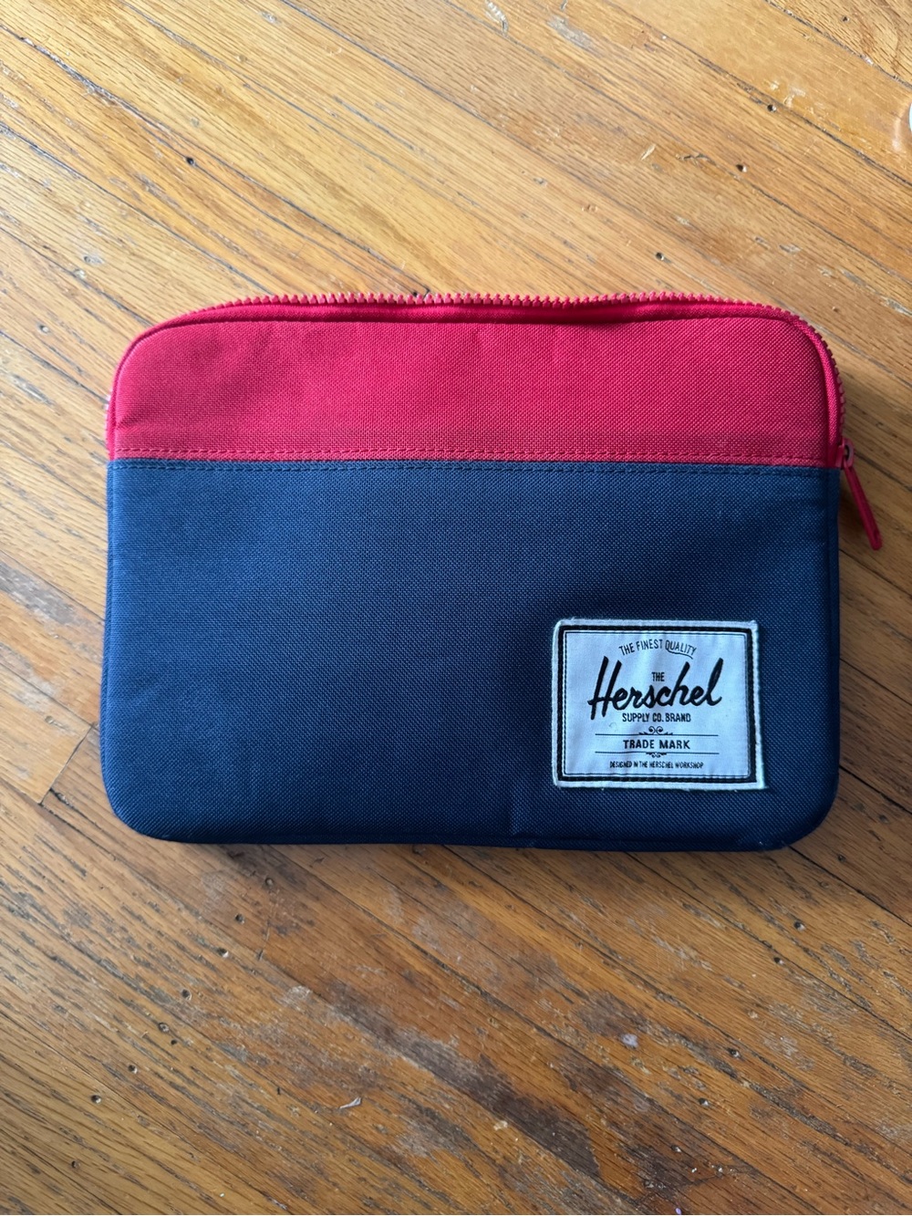 Herschel Supply iPad/e-reader/analog pouch